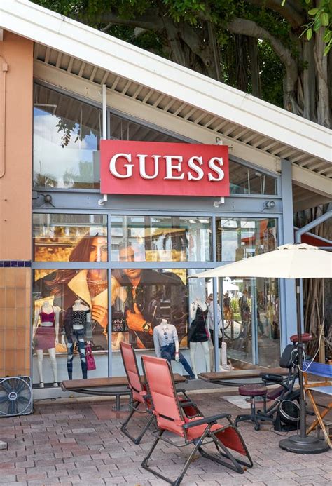 guess outlet miami